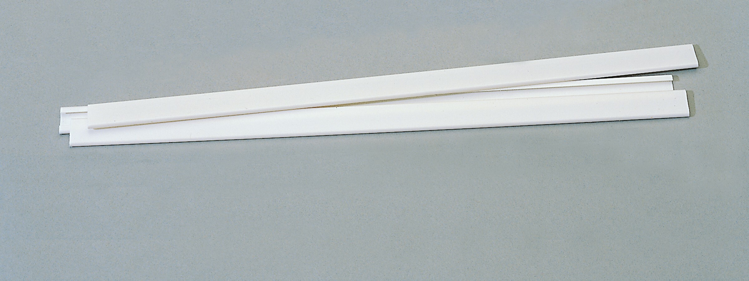 9208-00090 - Schutzleiste safety A4 fuer Heftmechanik weiss 9208-00090 - Schutzleiste safety A4 fuer Heftmechanik weiss