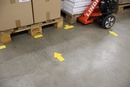 9225-20082-040 - floor marker pictogram arrow