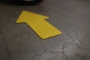9225-20082-040 - floor marker pictogram arrow detail